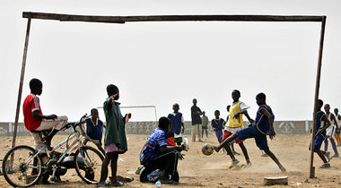 Letzte Hoffnung Glücksfall: Kicken in Ghana Letzte Hoffnung Glücksfall: Kicken in Ghana