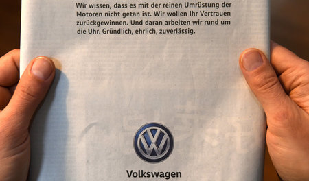 Der Autokonzern wirbt im März 2016 während des Skandals um die m... Der Autokonzern wirbt im März 2016 während des Skandals um die m...