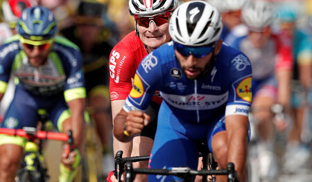 Am Ende der 4. Etappe der Tour de France: Fernando Gaviria feier... Am Ende der 4. Etappe der Tour de France: Fernando Gaviria feier...