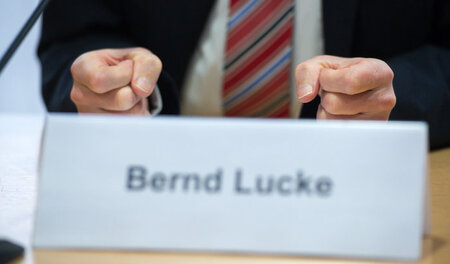 Bernd Lucke will aggressiver gegen die Staaten Südeuropas vorgeh... Bernd Lucke will aggressiver gegen die Staaten Südeuropas vorgeh...