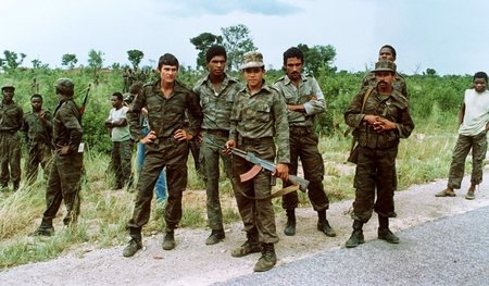 Kubanische Soldaten im Februar 1988 nahe Cuito Cuanavale in Ango...