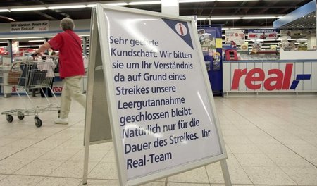 Bei Real könnte bald mehr als nur die Leergutannahme geschlossen...