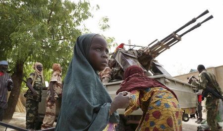 »Boko Haram« vertrieben: Ein Mädchen in der Stadt Damasak, die v...