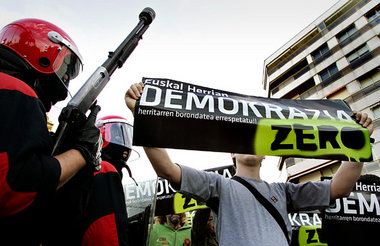 »Null Demokratie«: Proteste in Donostia nach dem Verbot von 150 ... »Null Demokratie«: Proteste in Donostia nach dem Verbot von 150 ...
