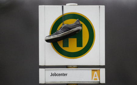 Hilfestellung vom Jobcenter? Bus und Bahn können sich Hartz-IV-B...