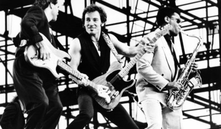 Gitarrist Nils Lofgren, Bruce Springsteen und Saxophonist Claren... Gitarrist Nils Lofgren, Bruce Springsteen und Saxophonist Claren...
