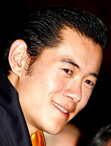 Der König läßt wählen: Jigme Khesar Namgyal Wangchuck Der König läßt wählen: Jigme Khesar Namgyal Wangchuck