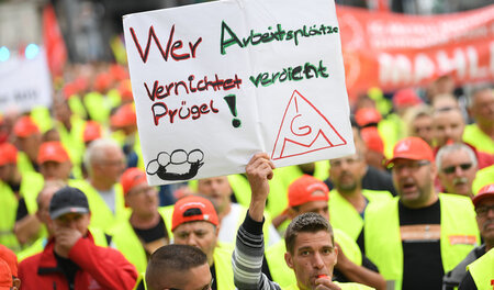 Klare Ansage: Kampflos werden sich die streikenden Eisengießer a...