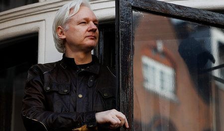 Muss um Exil bangen: Julian Assange lebt seit sechs Jahren in de...