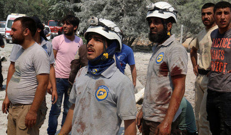 Bellizisten mit weißen Hemden: Mitglieder der »Syrischen Zivilsc...