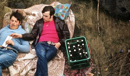 Wo sind die Schokoladendragees? Die ersten Fans beim ersten Fest...