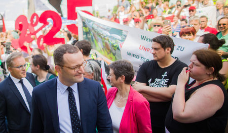 Werden keine Freunde mehr: Bundesgesundheitsminister Spahn und d...