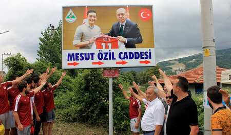 Eckenjubel aus der falschen Ecke? Im türkischen Devrek gibt es e...