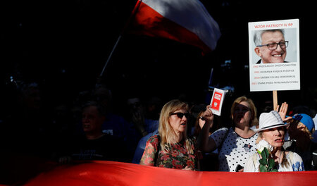 Protest für unabhängige Justiz: Demonstration vor dem Senat in W...