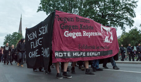Rote-Hilfe-Aktivisten fordern im Juli 2016 die Freilassung von U...