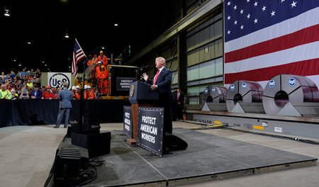 Das Regime des freien Welthandels bröckelt. Trump vor Stahlhändl...