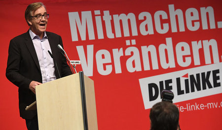 Zuerst mal mitmachen: Dietmar Bartsch spricht am 18. November 20...