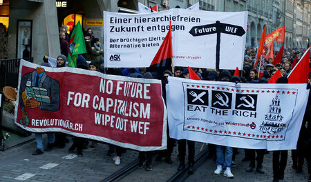 Bald weniger linke Demonstrationen? Protest gegen das World Econ... Bald weniger linke Demonstrationen? Protest gegen das World Econ...