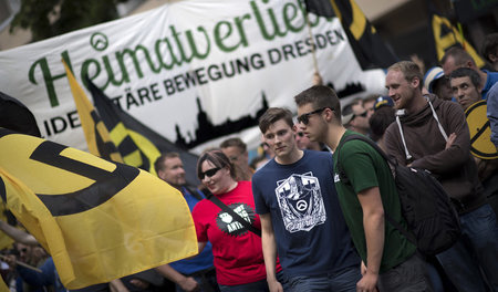 Aufmarsch von Anhängern der »Identitären Bewegung« im Juni 2017 ...
