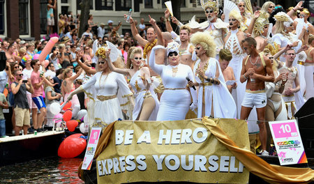 Der Karneval und die Verbraucherhinweise (Sonnabend in Amsterdam...