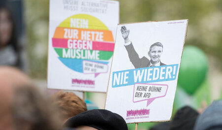 Warnung vor einem Reserve-Goebbels auf einer Demonstration gegen...