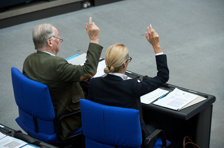 Im Bundestag manchmal brav bürgerlich: AfD-Fraktionsvorsitzende ... Im Bundestag manchmal brav bürgerlich: AfD-Fraktionsvorsitzende ...