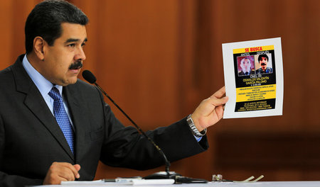 Detailliert stellte Maduro am Dienstag die Beweise zum Anschlag ...