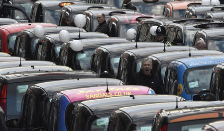 Bei den Konkurrenten Taxify, Yamuf oder Via Van sind die Arbeits... Bei den Konkurrenten Taxify, Yamuf oder Via Van sind die Arbeits...