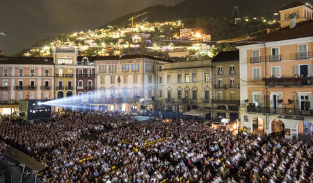 Die abendlichen Open-Air-Vorführungen auf der Piazza Grande sind...
