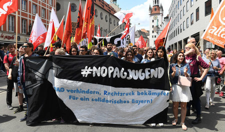 Auswirkungen des Polizeiaufgabengesetzes: Kritiker dürften sich ...