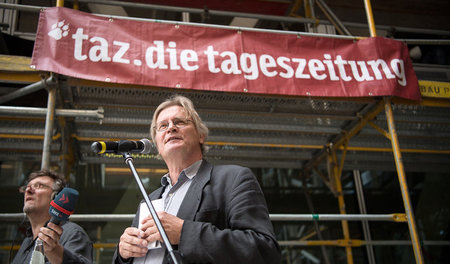 Wer braucht schon das gedruckte Wort? Taz-Geschäftsführer Karl-H...