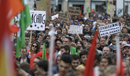 Großdemonstration gegen die geplante Verschärfung des bayrischen... Großdemonstration gegen die geplante Verschärfung des bayrischen...