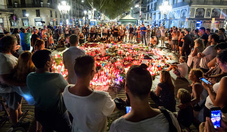 19. August 2017: Gedenken auf den Rambles in Barcelona an die Op...
