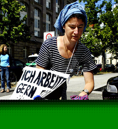 Attac-Protest vor dem Arbeitsministerium Attac-Protest vor dem Arbeitsministerium