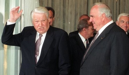 Da lacht der Wessi: Die Politik Boris Jelzins (l., hier im Juni ...