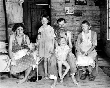 Farmpächter Bud Fields und seine Familie zu Hause, Hale County,