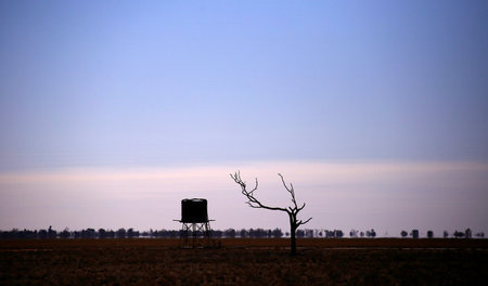 Trockener Kontinent: Wassertank im Südwesten des australischen B... Trockener Kontinent: Wassertank im Südwesten des australischen B...