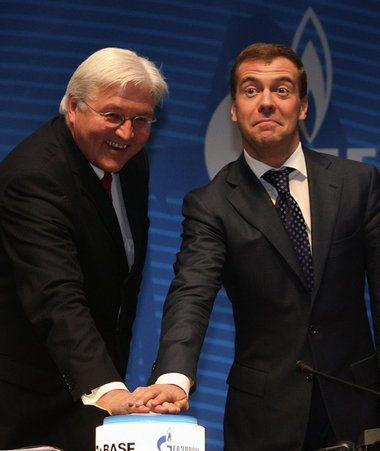 Behält die Oberhand im Gas- und Ölgeschäft mit der EU: Dimitri M... Behält die Oberhand im Gas- und Ölgeschäft mit der EU: Dimitri M...