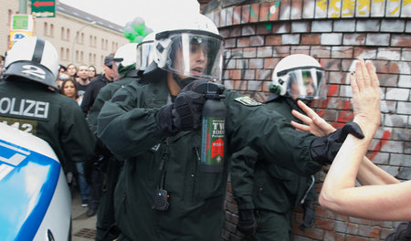 Pfefferspray wird häufig gegen friedliche Demonstranten eingeset...