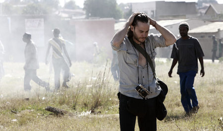 Dem Pulitzer-Preisträger Kevin Carter (Taylor Kitsch) setzen die... Dem Pulitzer-Preisträger Kevin Carter (Taylor Kitsch) setzen die...