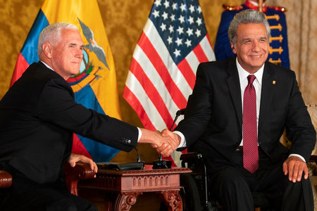 Befehle empfangen: US-Vizepräsident Michael Pence und Ecuadors P...