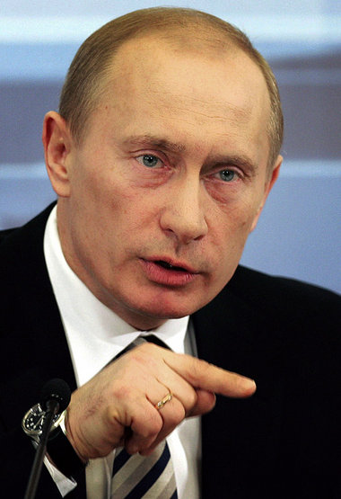 Putin zieht an: 1300 Journalisten kamen am Donnerstag in den Kre...