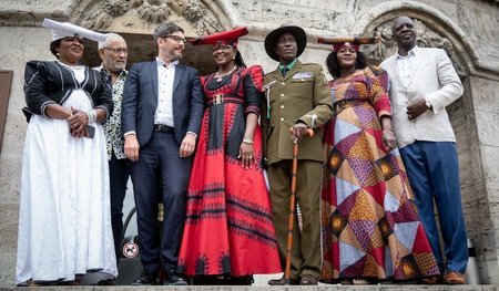 Am Montag empfing der Berliner Justizsenator Dirk Behrendt (Grün...