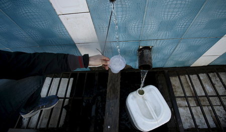 Auch verschmutzte Trinkwasserquellen könnten den Cholera-Ausbruc...