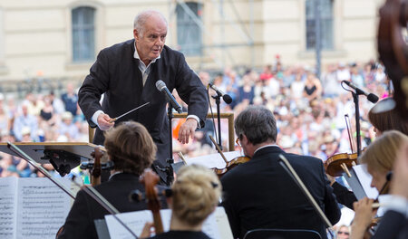 »Auch das bürgerliche Konzert ist ein Ritual« (Staatskapelle Ber... »Auch das bürgerliche Konzert ist ein Ritual« (Staatskapelle Ber...