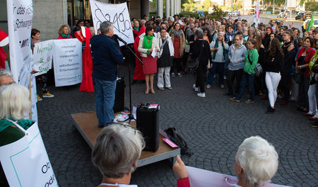 Anlässlich des Prozesses gegen die Frauenärztinnen Natascha Nick...