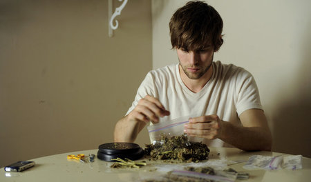 »Die Party ihres Lebens«: White Mike (Chace Crawford) versorgt s...