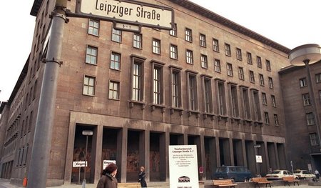 Feindliche Übernahme geglückt: Sitz der Treuhandanstalt im ehema...