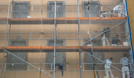 Modernisieren, bis die Rendite stimmt: Immobilienkonzerne wie Vo...