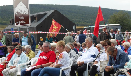 Fast 100jährige Tradition: Das Treffen Linker aus mehreren Lände... Fast 100jährige Tradition: Das Treffen Linker aus mehreren Lände...
